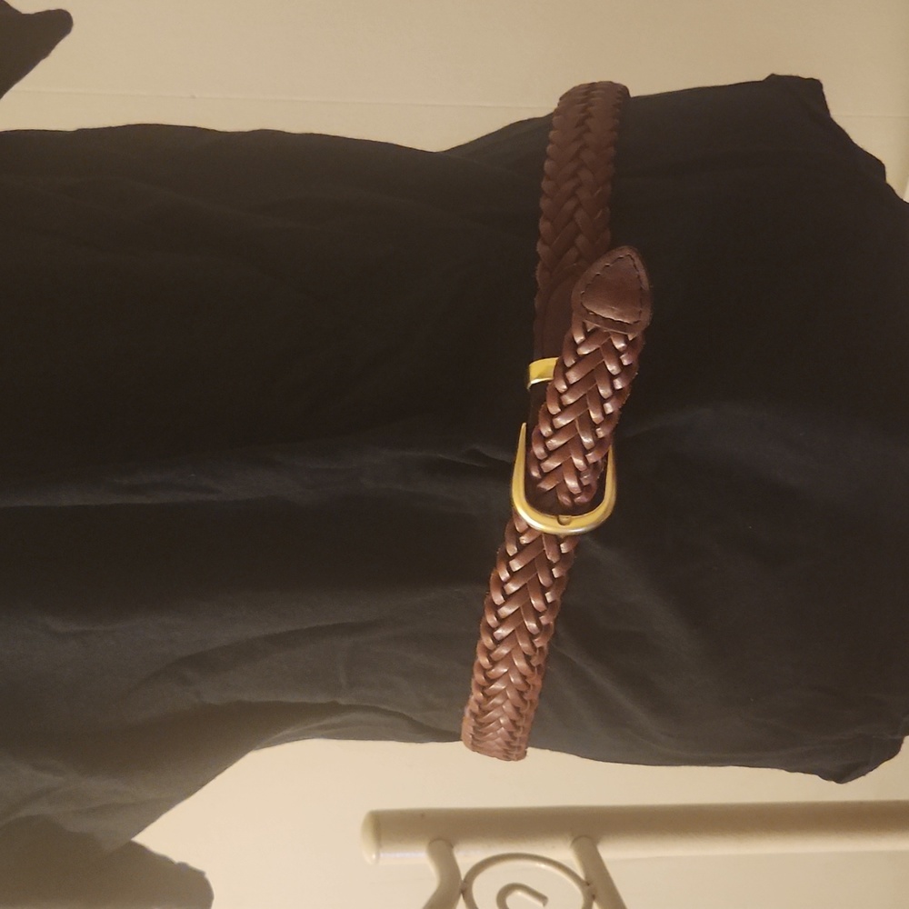 EUC NO BRANDED BRAIDED BELT SIZE 36